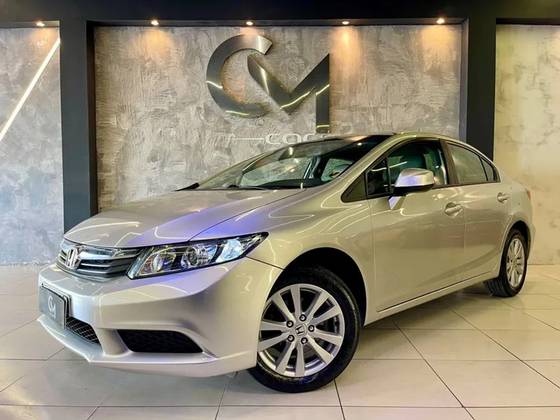 HONDA CIVIC 1.8 LXS 16V FLEX 4P AUTOMÁTICO