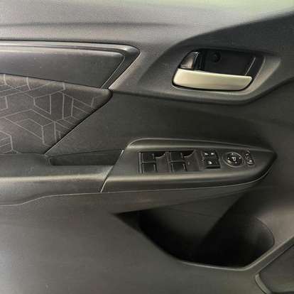 HONDA-FIT-2016