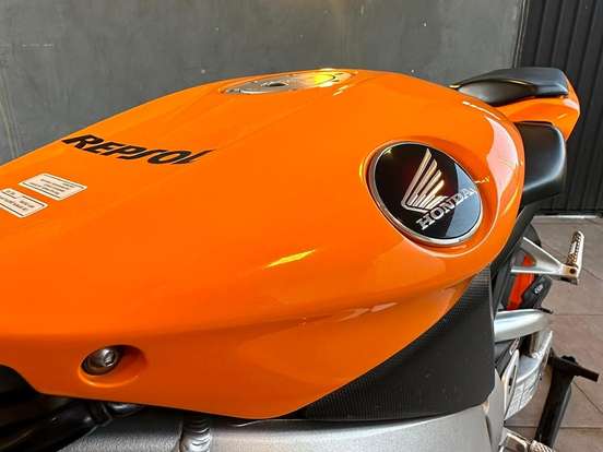 HONDA-CBR 1000RR FIREBLADE HONDA-CBR 1000RR FIREBLADE-2011