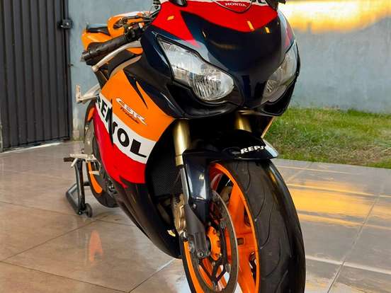 HONDA-CBR 1000RR FIREBLADE HONDA-CBR 1000RR FIREBLADE-2011