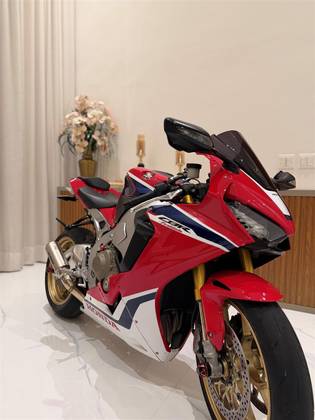 HONDA CBR 1000RR FIREBLADE SP 