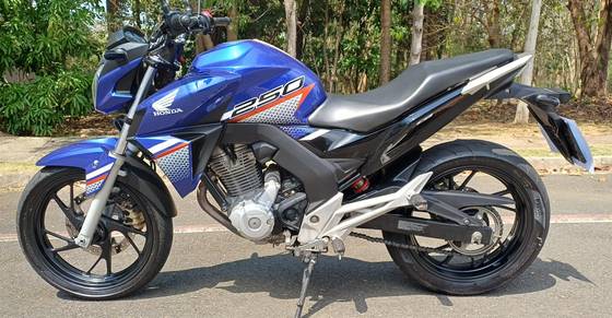 HONDA CB TWISTER 