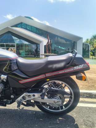 HONDA-CBX 750 FOUR-1988