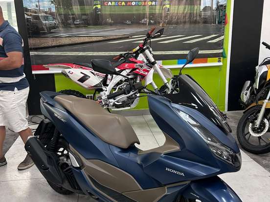 HONDA-PCX DLX HONDA-PCX DLX-2023