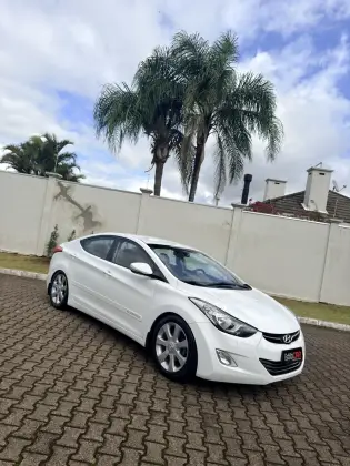 HYUNDAI ELANTRA 1.8 GLS 16V GASOLINA 4P AUTOMÁTICO