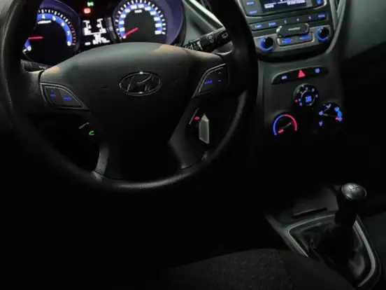 HYUNDAI-HB20-1.0 COMFORT 12V FLEX 4P MANUAL HYUNDAI-HB20-2018