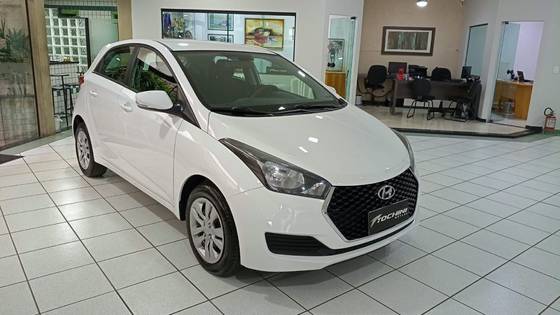 HYUNDAI HB20 1.0 COMFORT PLUS 12V FLEX 4P MANUAL