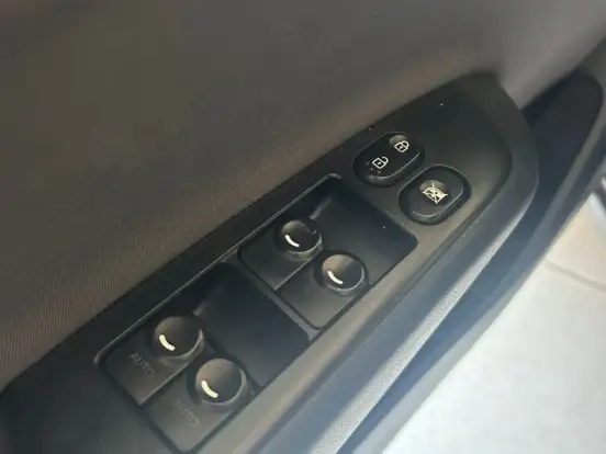 HYUNDAI-HB20S-1.6 COMFORT STYLE 16V FLEX 4P AUTOMÁTICO HYUNDAI-HB20S-2016