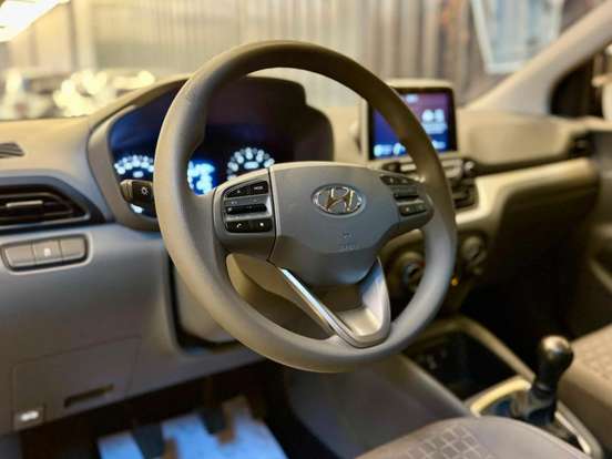 HYUNDAI-HB20S-1.0 12V FLEX COMFORT MANUAL HYUNDAI-HB20S-2023