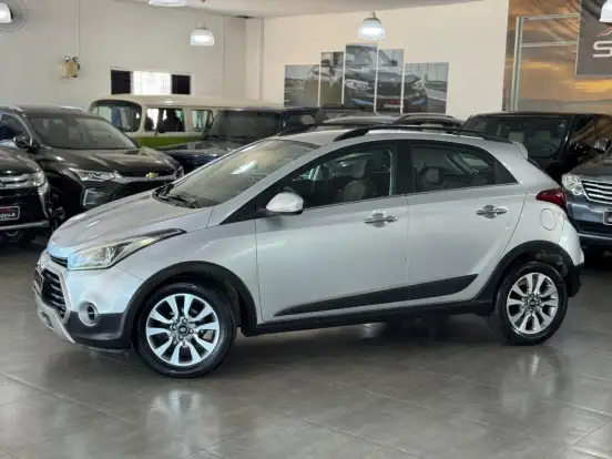 HYUNDAI-HB20X-1.6 16V PREMIUM FLEX 4P AUTOMÁTICO HYUNDAI-HB20X-2018