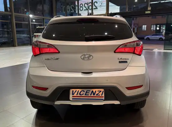 HYUNDAI-HB20X-1.6 16V STYLE FLEX 4P MANUAL HYUNDAI-HB20X-2015