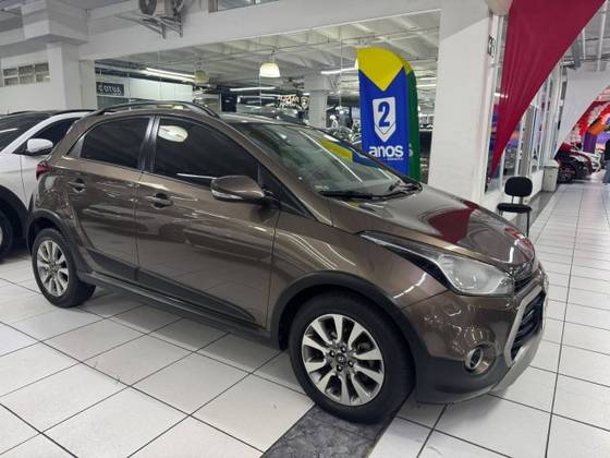 HYUNDAI HB20X 1.6 16V STYLE FLEX 4P AUTOMÁTICO