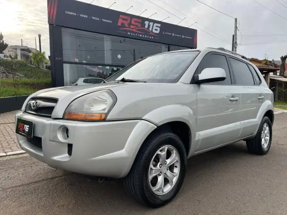 HYUNDAI TUCSON 2.0 MPFI GLS 16V 143CV 2WD GASOLINA 4P AUTOMÁTICO