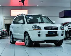 HYUNDAI TUCSON 2.0 MPFI GLS 16V 143CV 2WD FLEX 4P AUTOMÁTICO HYUNDAI TUCSON 2.0 MPFI GLS 16V 143CV 2WD FLEX 4P AUTOMÁTICO