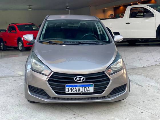 HYUNDAI HB20 1.0 COMFORT PLUS 12V FLEX 4P MANUAL
