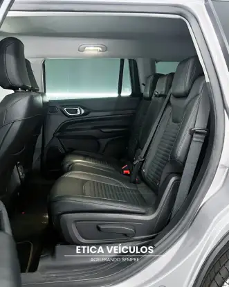 JEEP-COMMANDER-2024