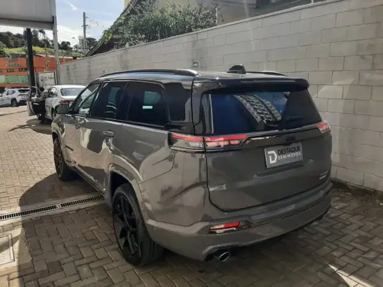 JEEP-COMMANDER-2024