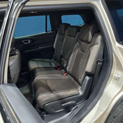 JEEP-COMMANDER-2024