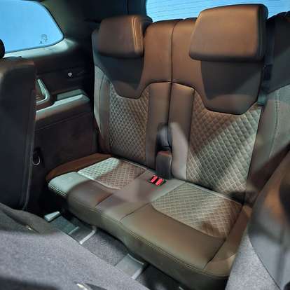JEEP-COMMANDER-2024