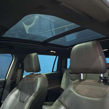 JEEP-COMMANDER-2024