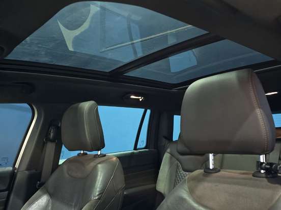 JEEP-COMMANDER-2.0 TD380 TURBO DIESEL OVERLAND AT9 JEEP-COMMANDER-2024