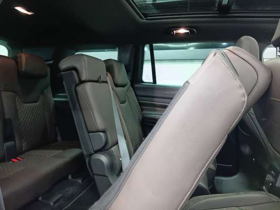 JEEP-COMMANDER-2025
