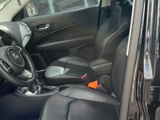 JEEP-COMPASS-2.0 16V FLEX LONGITUDE AUTOMÁTICO JEEP-COMPASS-2020