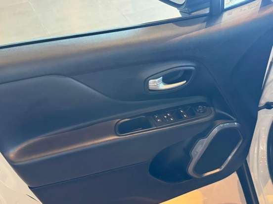JEEP-RENEGADE-2024