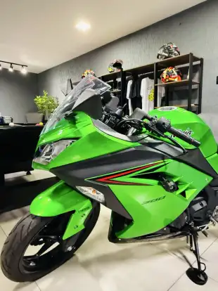 KAWASAKI-NINJA 300-2023