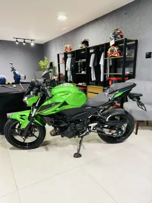 KAWASAKI-Z400-2022
