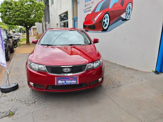 KIA CERATO 1.6 EX2 SEDAN 16V GASOLINA 4P MANUAL