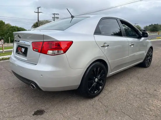 KIA-CERATO-2012