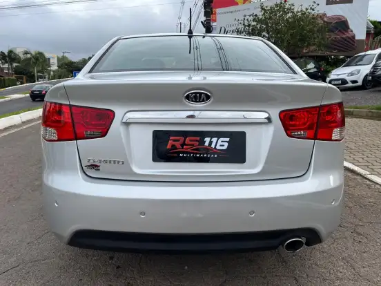 KIA-CERATO-2012