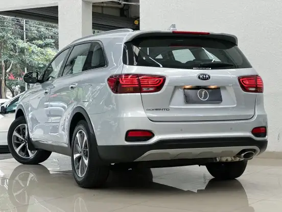 KIA-SORENTO-2.4 16V GASOLINA EX 7L AUTOMÁTICO KIA-SORENTO-2019