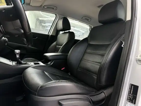 KIA-SORENTO-2.4 16V GASOLINA EX 7L AUTOMÁTICO KIA-SORENTO-2019