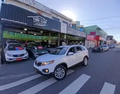 KIA SORENTO 2.4 EX2 4X2 16V GASOLINA 4P AUTOMÁTICO KIA SORENTO 2.4 EX2 4X2 16V GASOLINA 4P AUTOMÁTICO