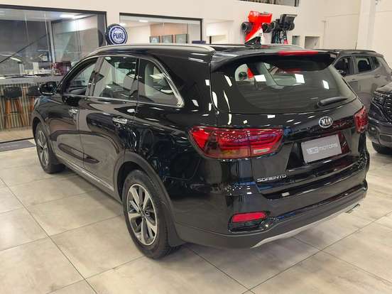 KIA-SORENTO-2.4 16V GASOLINA EX 7L AUTOMÁTICO KIA-SORENTO-2018