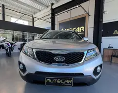 KIA SORENTO 2.4 EX2 4X2 16V GASOLINA 4P AUTOMÁTICO KIA SORENTO 2.4 EX2 4X2 16V GASOLINA 4P AUTOMÁTICO
