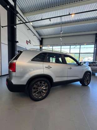 KIA-SORENTO-2012