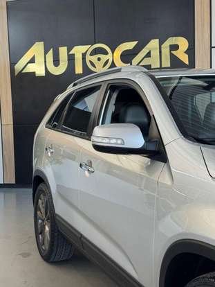 KIA-SORENTO-2012