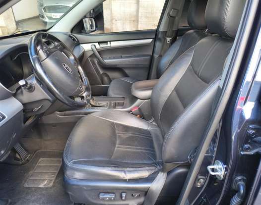 KIA-SORENTO-2013