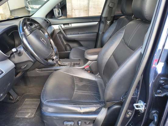 KIA-SORENTO-3.5 V6 GASOLINA EX 7L 4WD AUTOMÁTICO KIA-SORENTO-2013