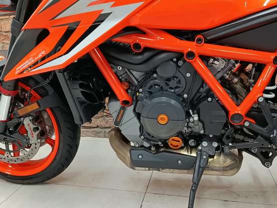 KTM-1290 SUPER DUKE R-2022