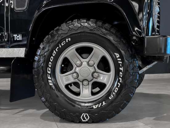 LAND ROVER-DEFENDER-2005