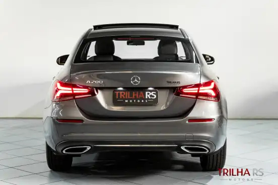 MERCEDES-BENZ-A 200-2019