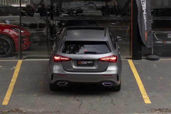 MERCEDES-BENZ-A 200-2023