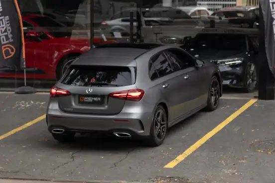 MERCEDES-BENZ-A 200-2023