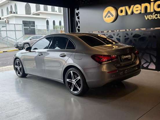 MERCEDES-BENZ-A 200-2019