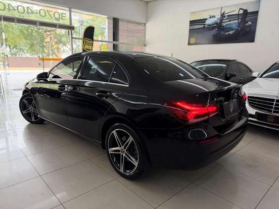 MERCEDES-BENZ-A 200-2020