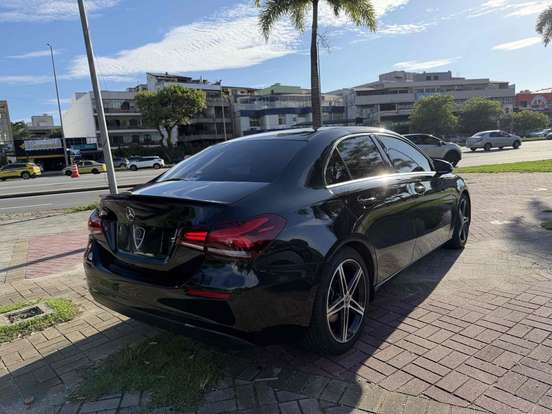 MERCEDES-BENZ-A 200-2019